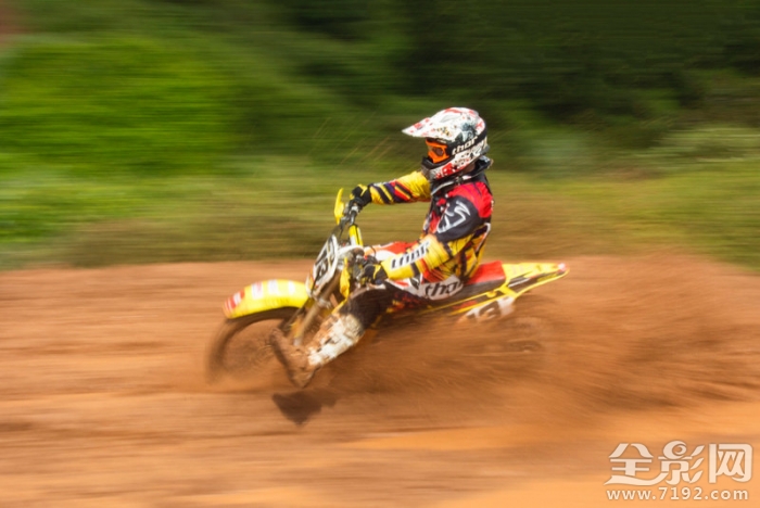 风驰电掣的感觉是什么意思 风驰电掣视频