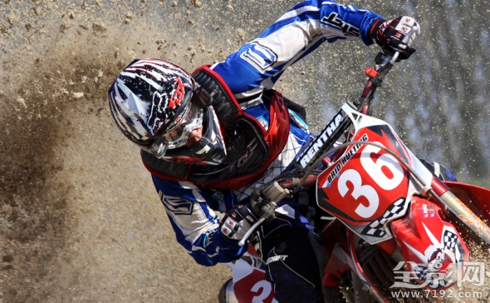 风驰电掣的感觉是什么意思 风驰电掣视频