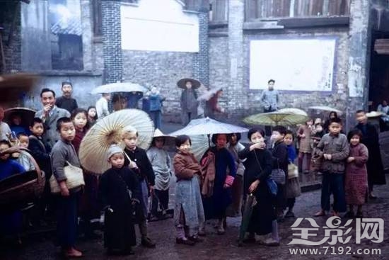 跟着外国摄影师的镜头来看老重庆的人 拍摄重庆的知名摄影师