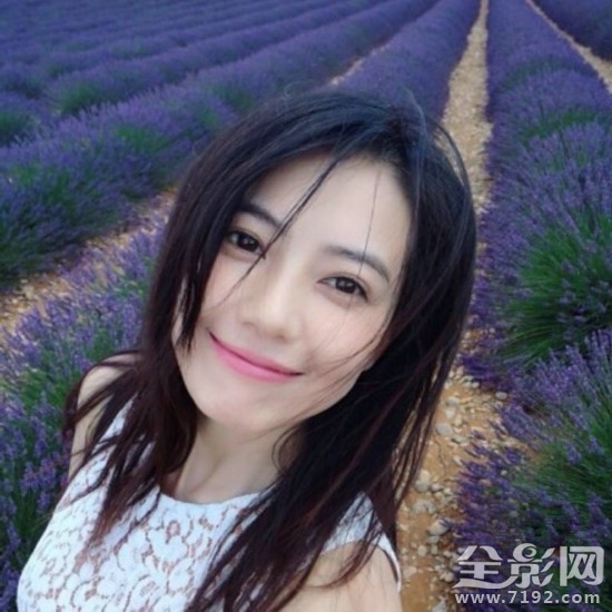 春暖花开 明星教你正确的拍照姿势视频 春暖花开拍照穿什么衣服好看图2