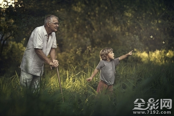 摄影师记录温馨的家庭影像怎么写 家庭摄影拍出有温度的日常