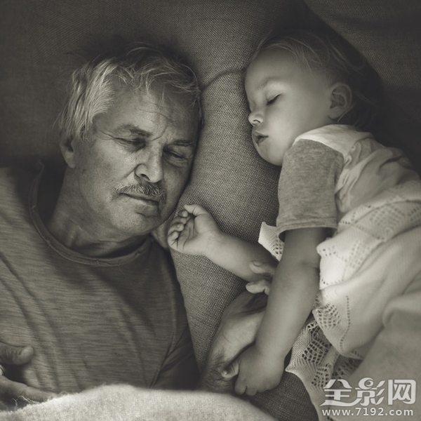 摄影师记录温馨的家庭影像怎么写 家庭摄影拍出有温度的日常