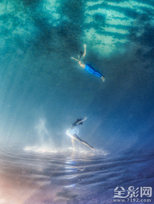 海底舞蹈镜面 海底的舞蹈动作