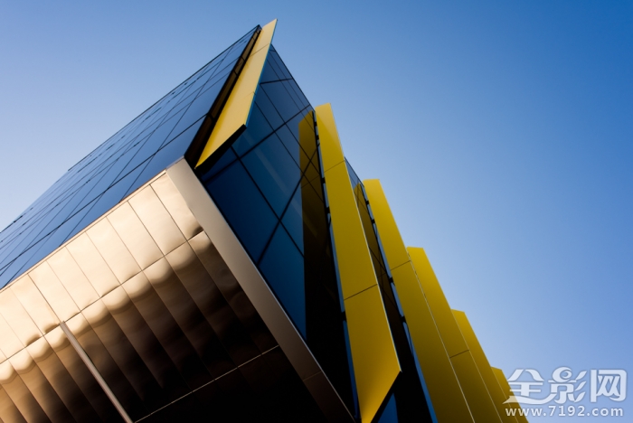 把高楼大厦拍出新感觉的句子 拍高楼大厦的说说