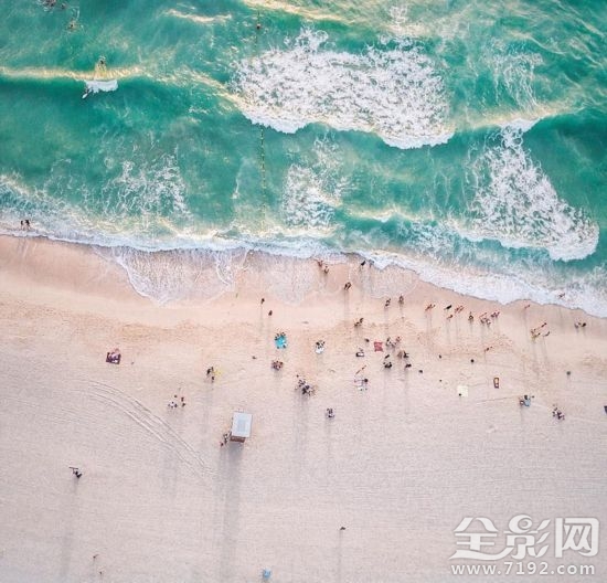 波兰摄影师航拍中东美景视频 波兰求中东历史图1