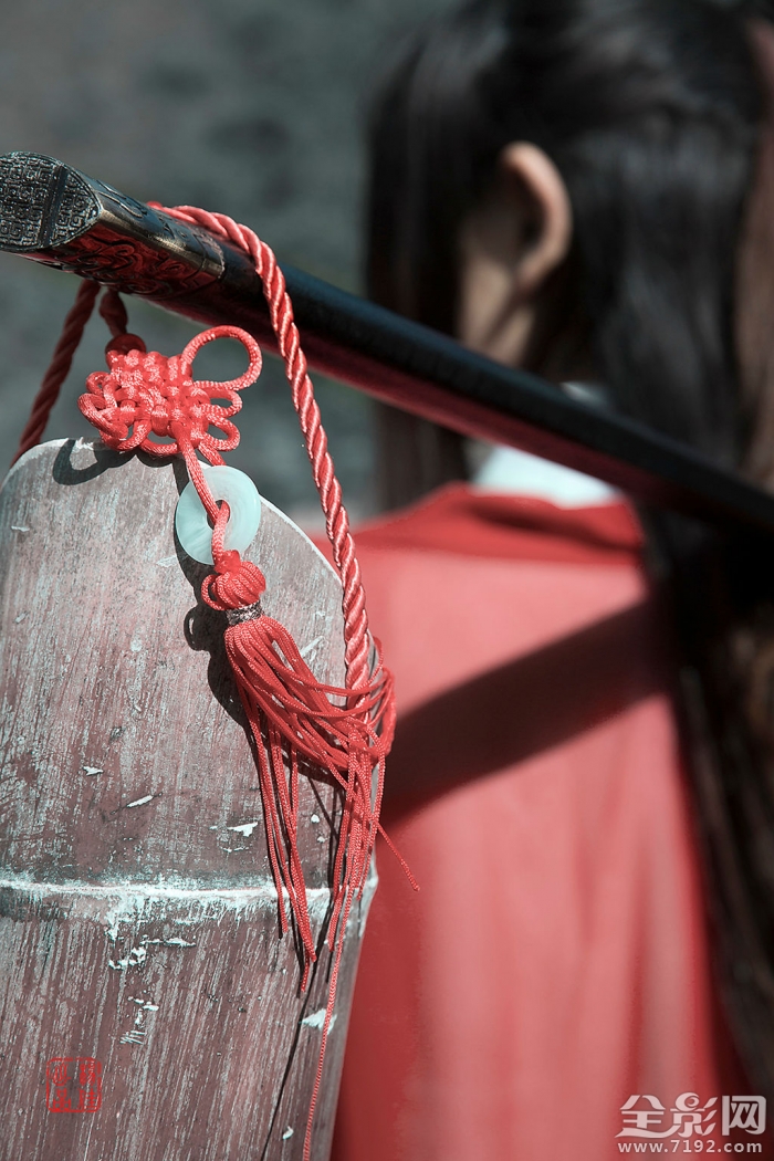 一杯浊酒,难看红尘透什么意思- 一杯浊酒看红尘的意思图3