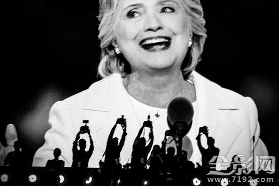 摄影师视角看特朗普遇袭反应 摄影师模拟