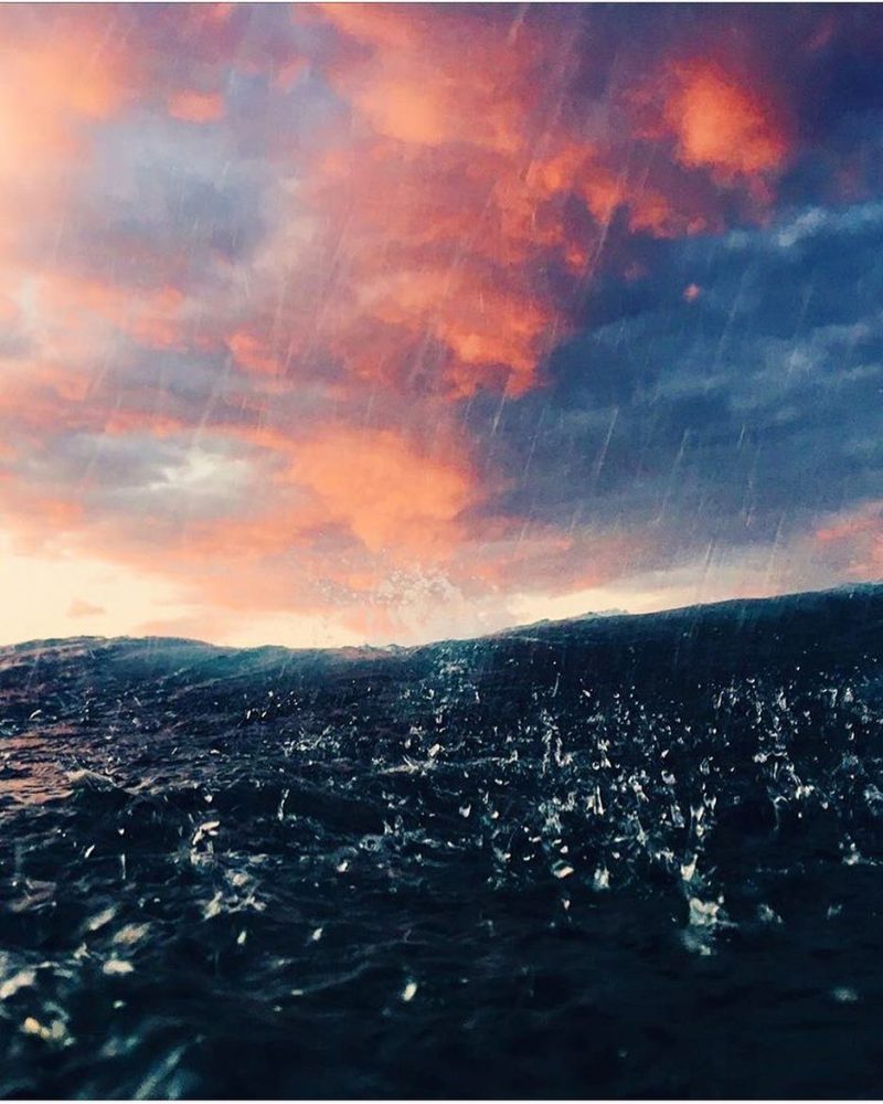 从海浪内部拍摄海浪是什么样子呢-超震撼的 海浪拍摄技巧