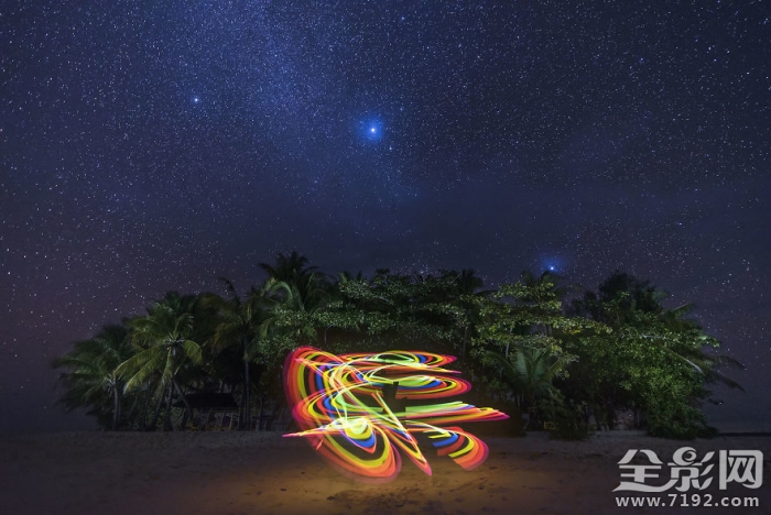 灯光星空图片 灯光舞美效果营造