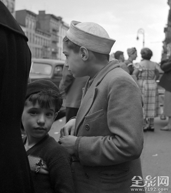 用黑白两色表现美加街头的句子 用黑白两色画画图1