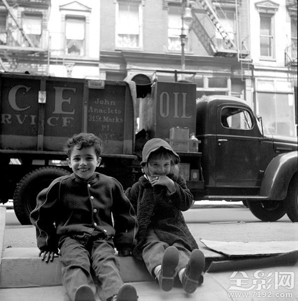 用黑白两色表现美加街头的句子 用黑白两色画画