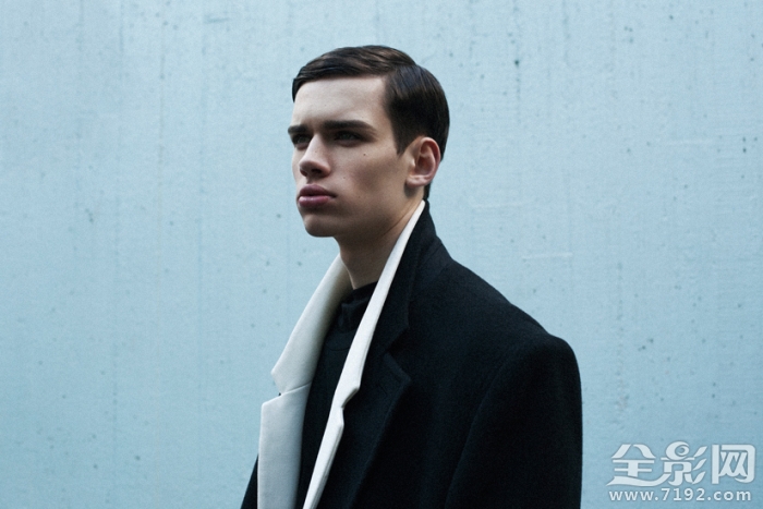 简约现代风格人像摄影图片 现代简约风格的照片