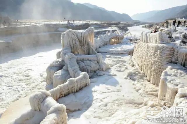 黄河壶口瀑布冰瀑 黄河壶口瀑布现冰挂美景图