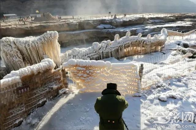黄河壶口瀑布冰瀑 黄河壶口瀑布现冰挂美景图