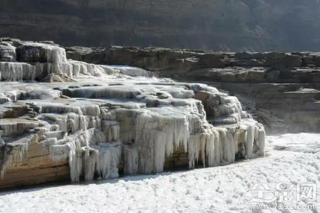 黄河壶口瀑布冰瀑 黄河壶口瀑布现冰挂美景图