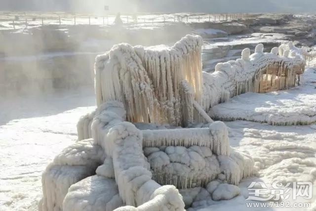 黄河壶口瀑布冰瀑 黄河壶口瀑布现冰挂美景图