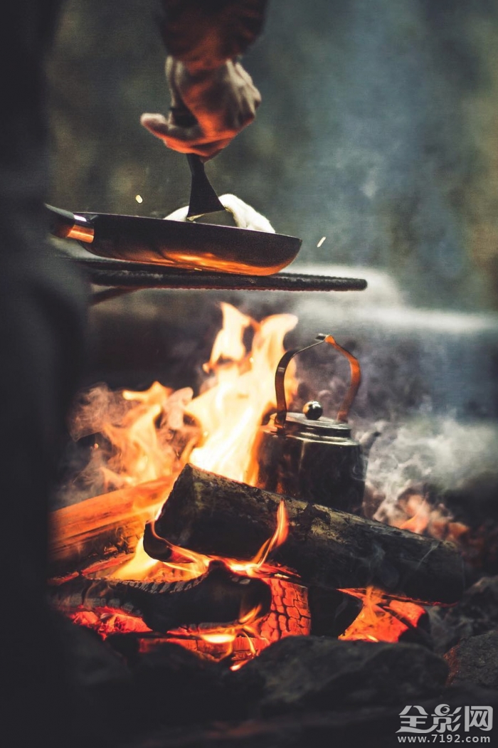 旅行在路上文案 旅行在路上歌词