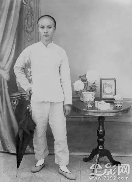 拍照的我 拍照鼻祖图3