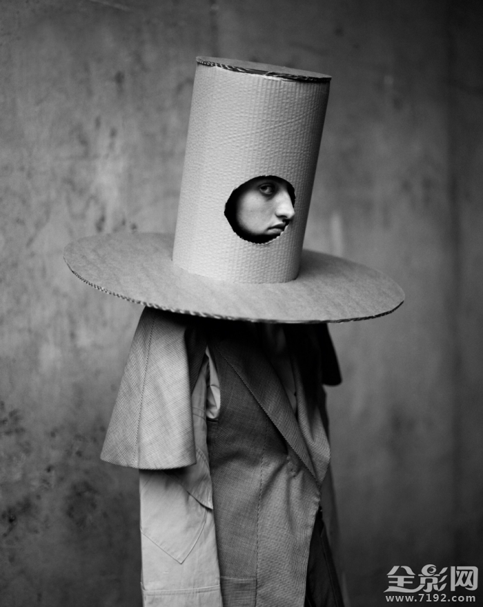 英国版vogue杂志 英国vogue主编alex