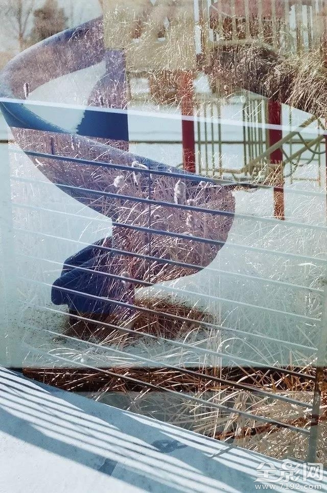 观看重叠的世界的感受 《世界重叠》图1