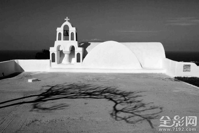 行走在蓝与白的天堂是什么歌 行走在蓝天白云间