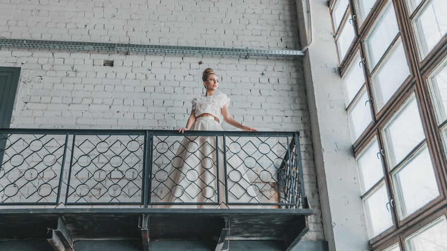 百年的新娘发型 百年的新娘女主衣服