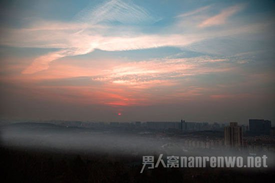 雨雾天气拍摄技巧 雨天拍雾参数怎么设置