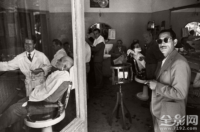 摄影师记录60年前的罗马街头视频 70年代的罗马