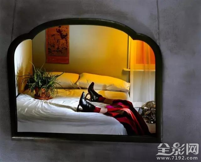 镜子和镜中人的区别 镜子中人打一字