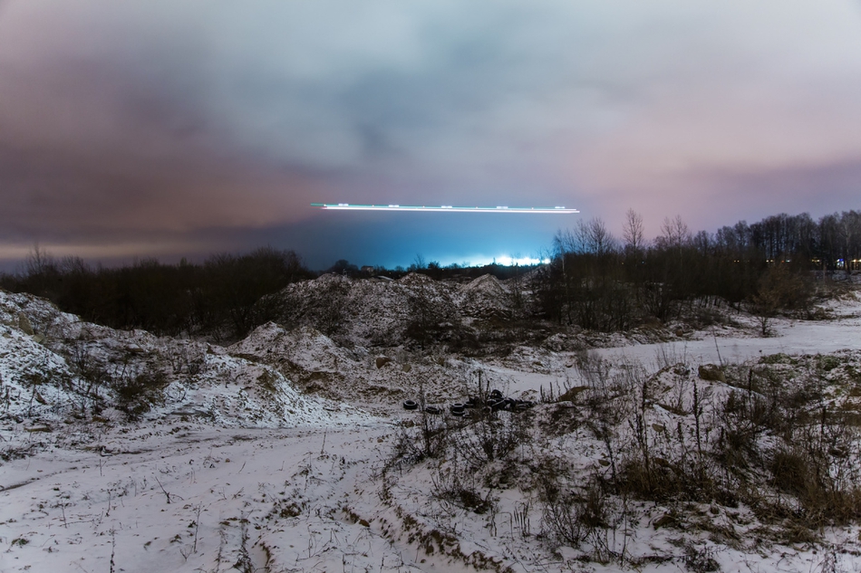 嘈杂中的一丝宁静 嘈杂声中仍然有安静的灵魂