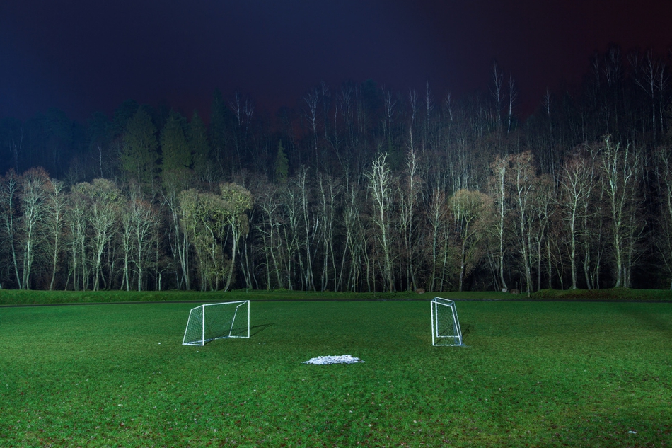 嘈杂中的一丝宁静 嘈杂声中仍然有安静的灵魂