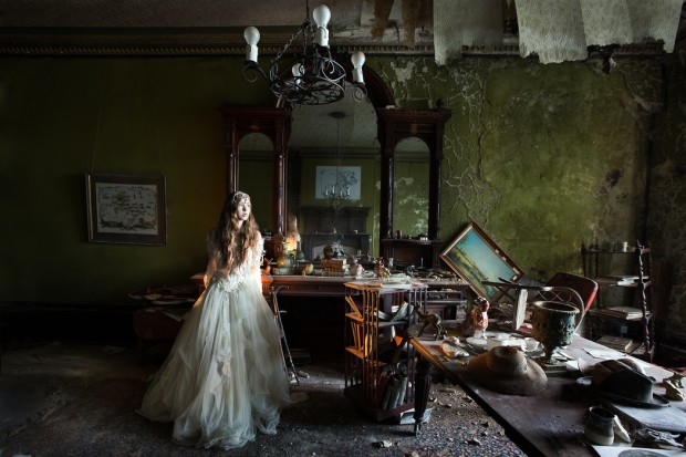 废墟中的奇迹 科幻片 废墟