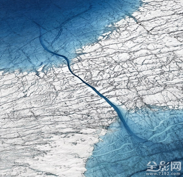 北极冰川消融 北极冰尸图2