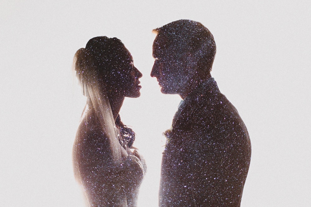 我愿与你相伴,走遍千山万水是什么歌 我愿陪你走遍千山万水