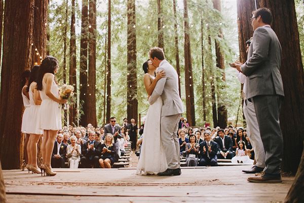 我愿与你相伴,走遍千山万水是什么歌 我愿陪你走遍千山万水