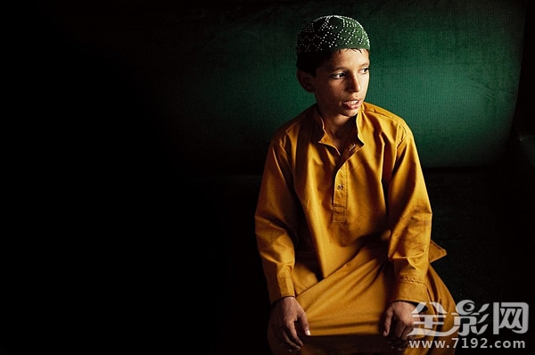 巴基斯坦火车上神态迥异的人们视频 巴基斯坦火车视频