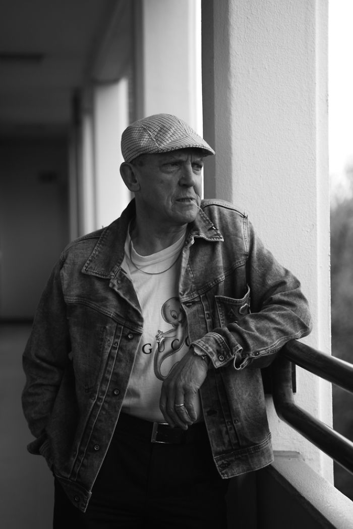 爷爷奶奶设计发型 爷爷奶奶服装图1