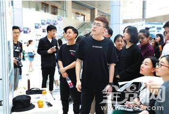 大学生摄影展海报 大学生参加的摄影比赛