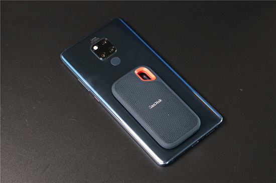 闪迪至尊极速移动存储卡 闪迪固态移动硬盘测评