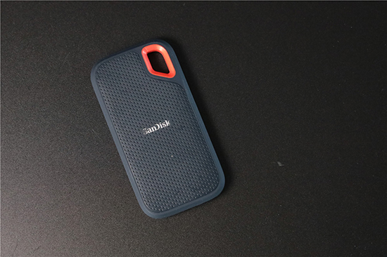 闪迪至尊极速移动存储卡 闪迪固态移动硬盘测评