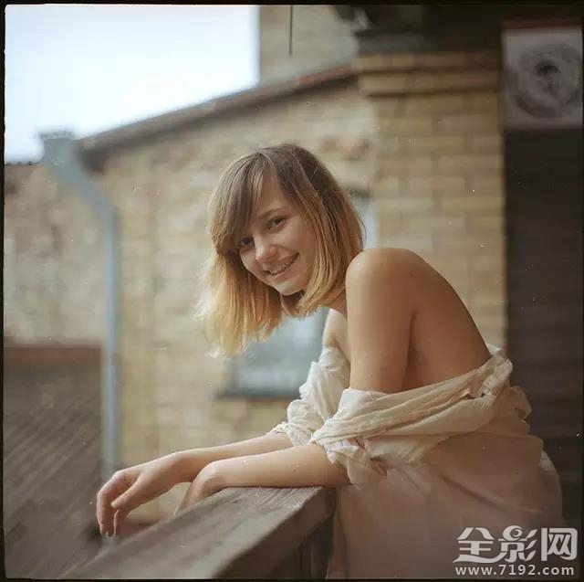 迷人的胶片人像摄影图片 迷人的摄影师