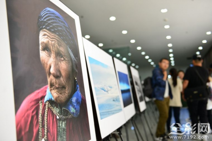 蒙古族人物摄影 蒙古族婚纱摄影图1