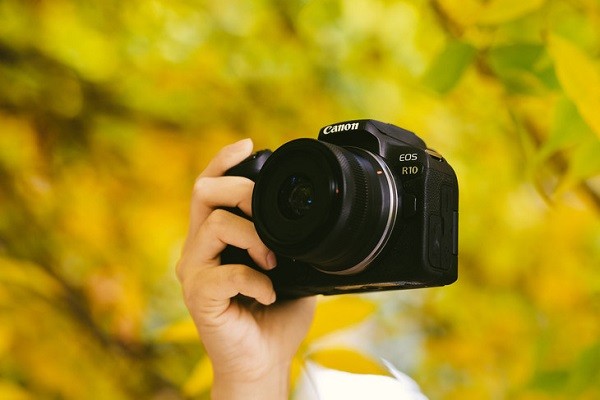 佳能r100 佳能r18图1