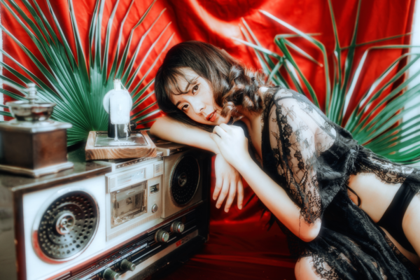 摄影师拍照流程 摄影师拍照时的照片图2